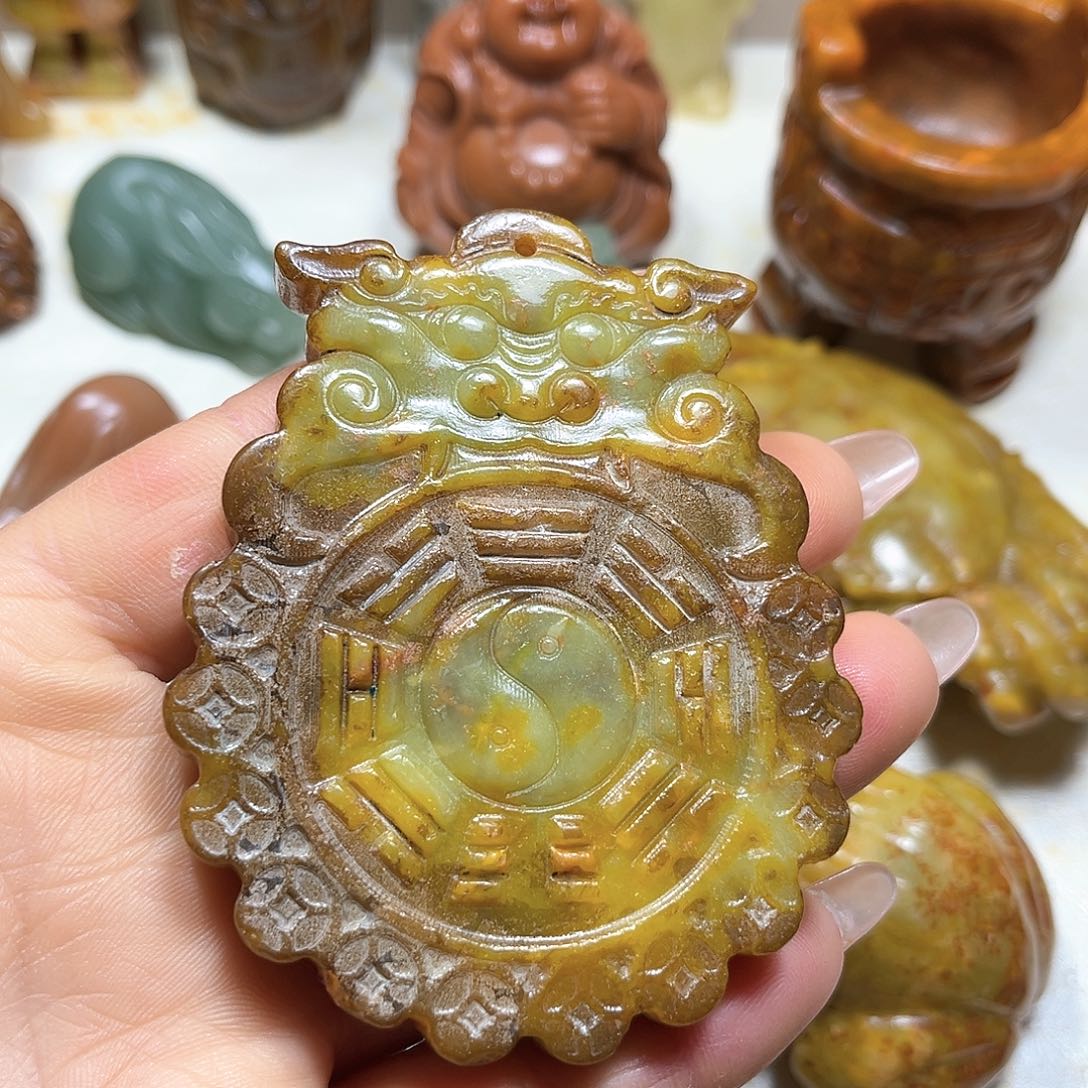 白玉菩提吊坠白玉菩提吊坠