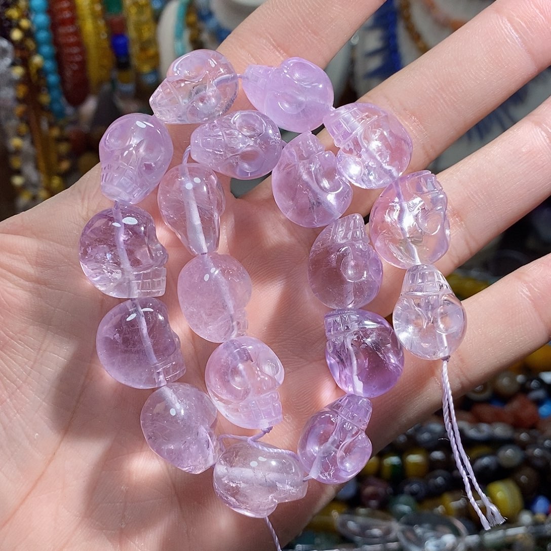 石英质玉未镶嵌，2颗，天然紫水晶骷髅头17×19mm，