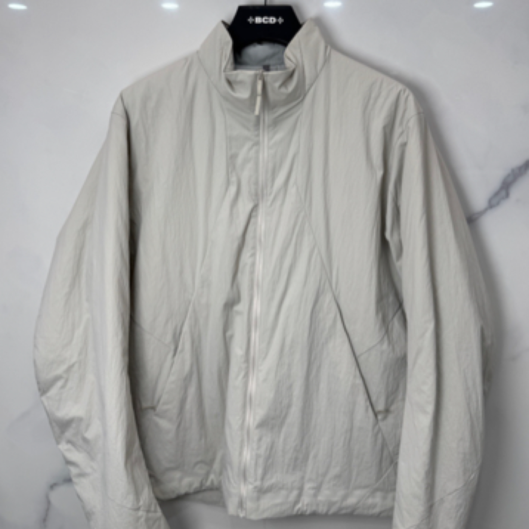 99新 maje 【BW】始祖鸟 纯色保暖防风夹克棉服 /L码/公价6900