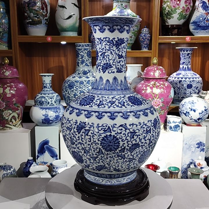 景德镇陶瓷青花赏瓶