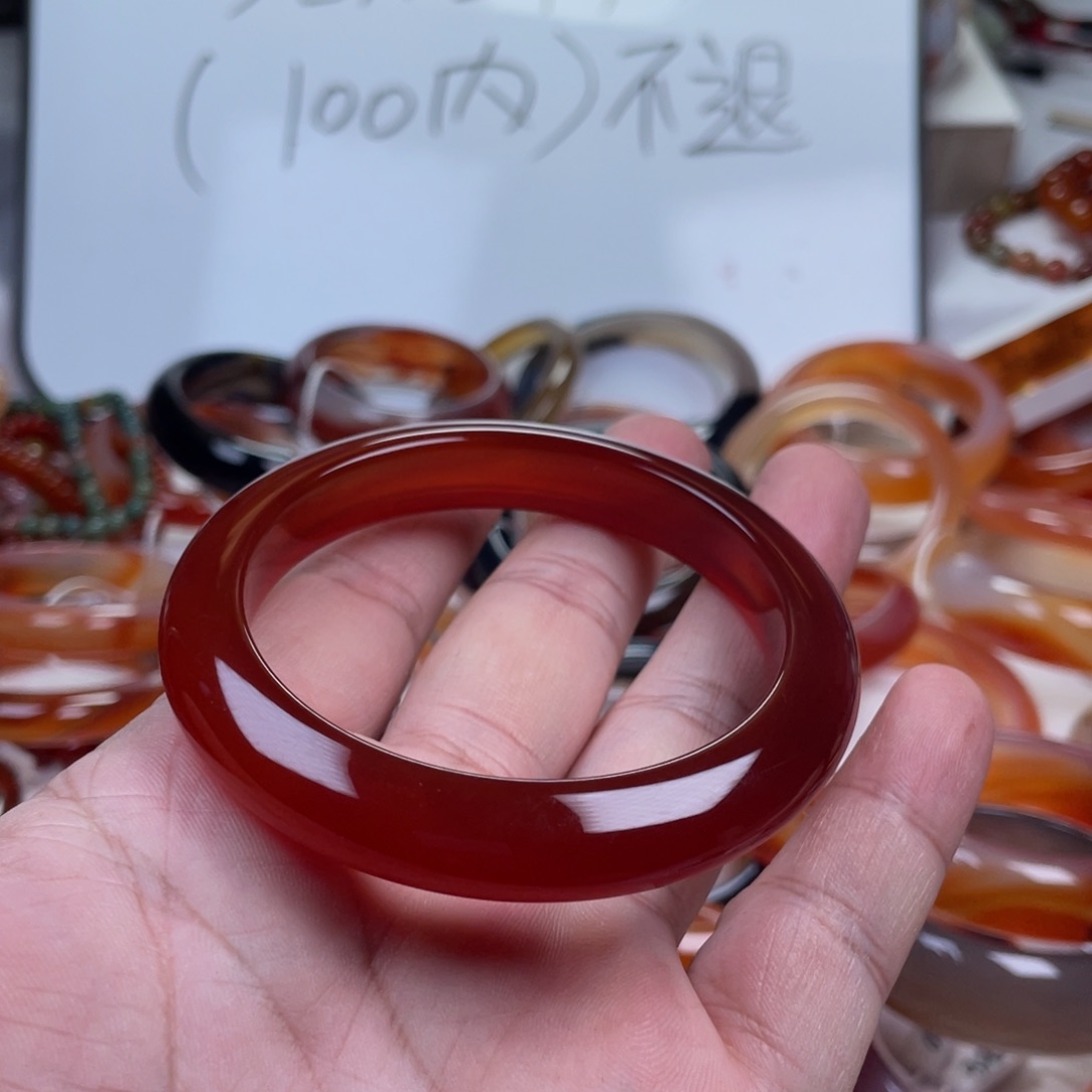 玛瑙/玉髓手镯未镶嵌