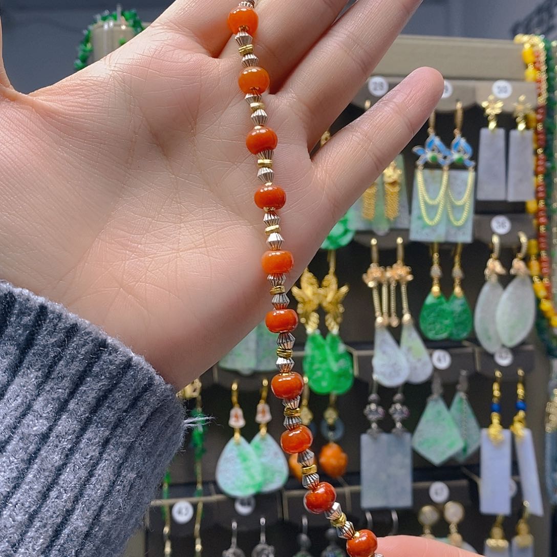 未镶嵌翡翠耳饰翡翠