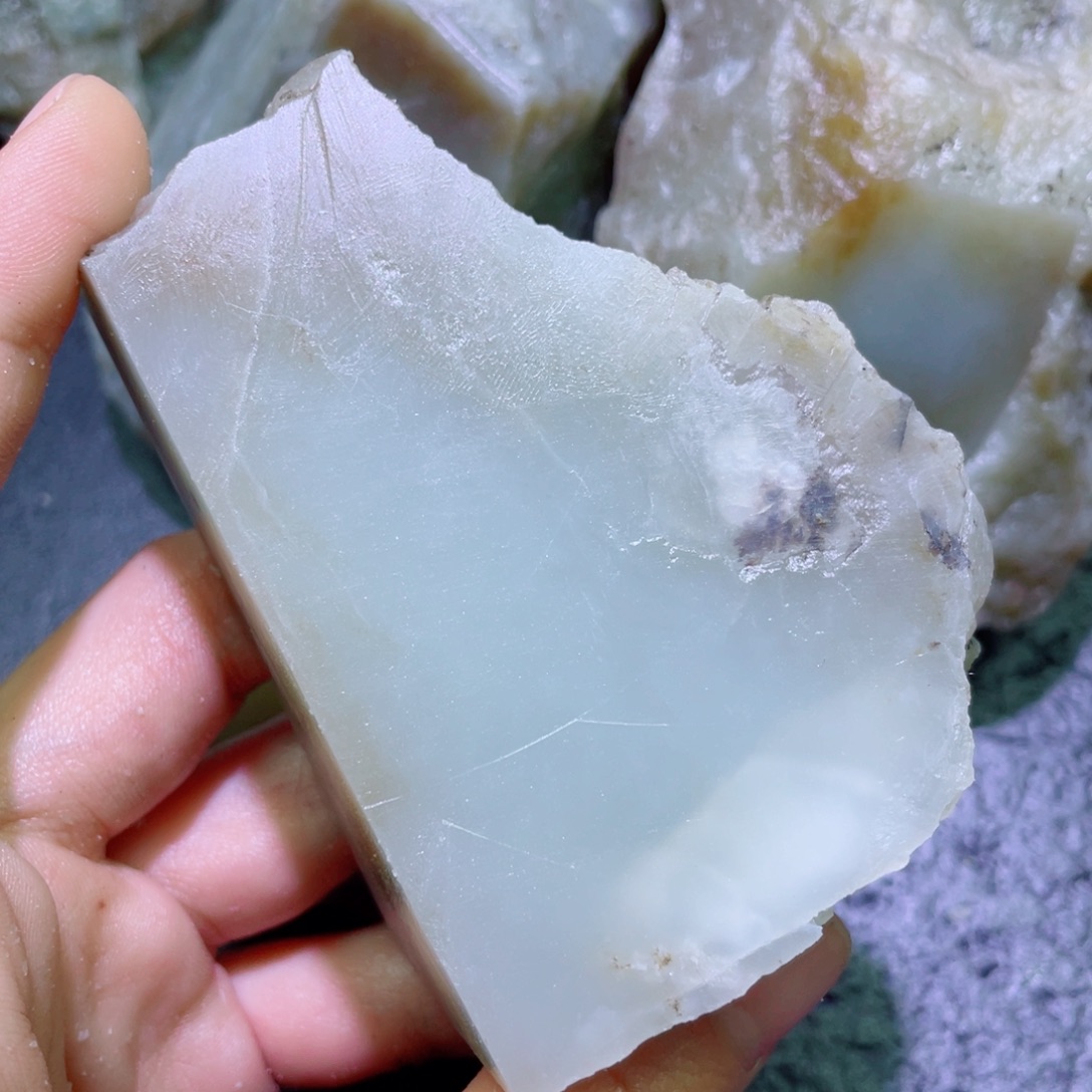 和田玉未镶嵌珠宝半成品