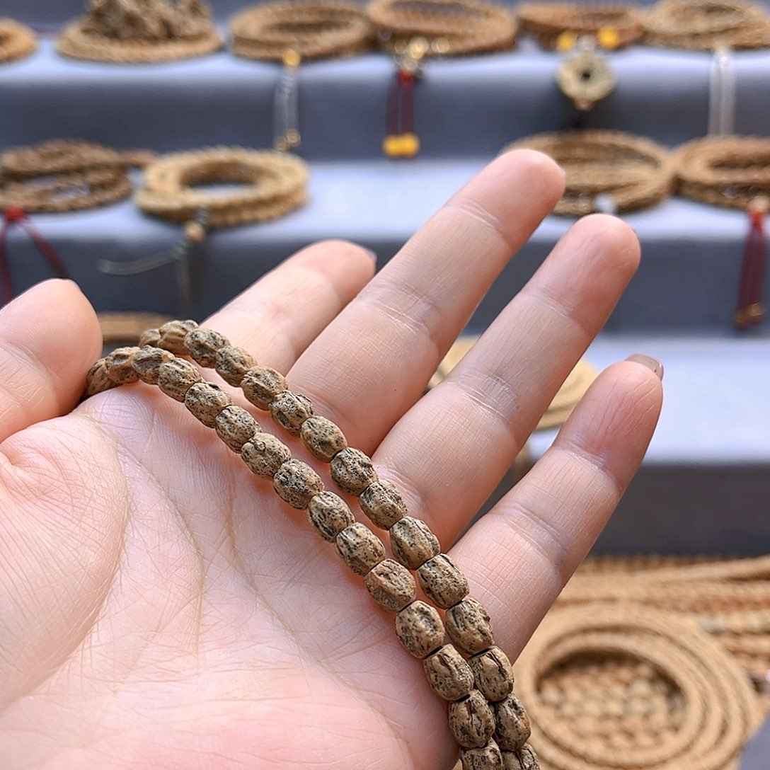 柏香籽/百香籽吊坠果**?