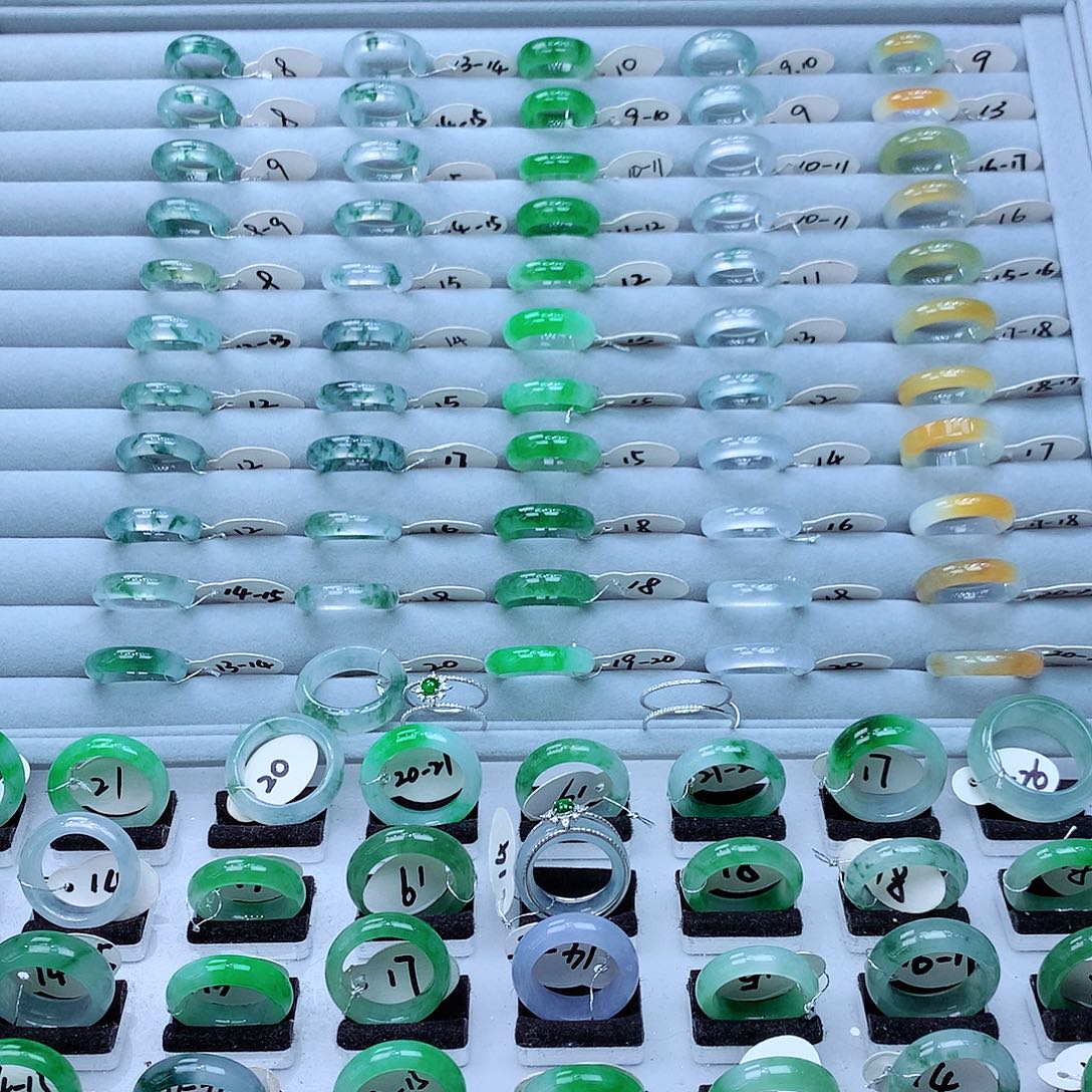 翡翠戒指未镶嵌翡翠