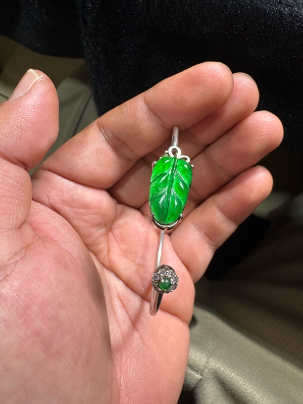 天然A货翡翠阳绿叶子银镶款手镯