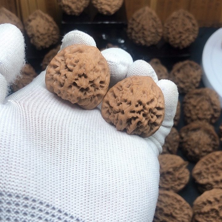 桃核把件乌*秦闷狮子头精品文玩核桃