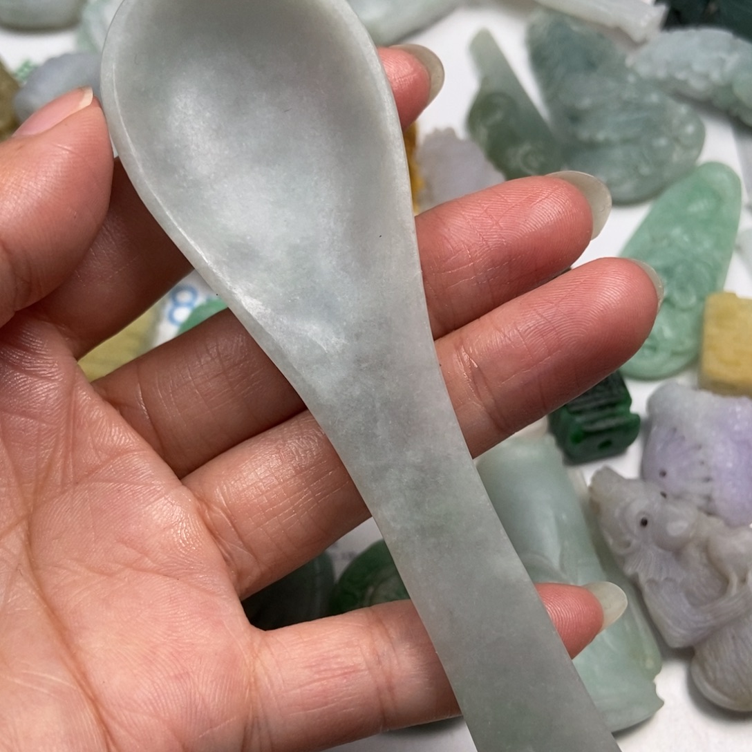 定制翡翠未镶嵌翡翠