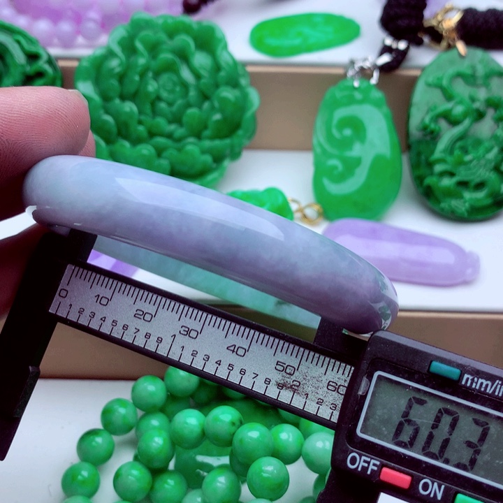 翡翠未镶嵌手镯手镯