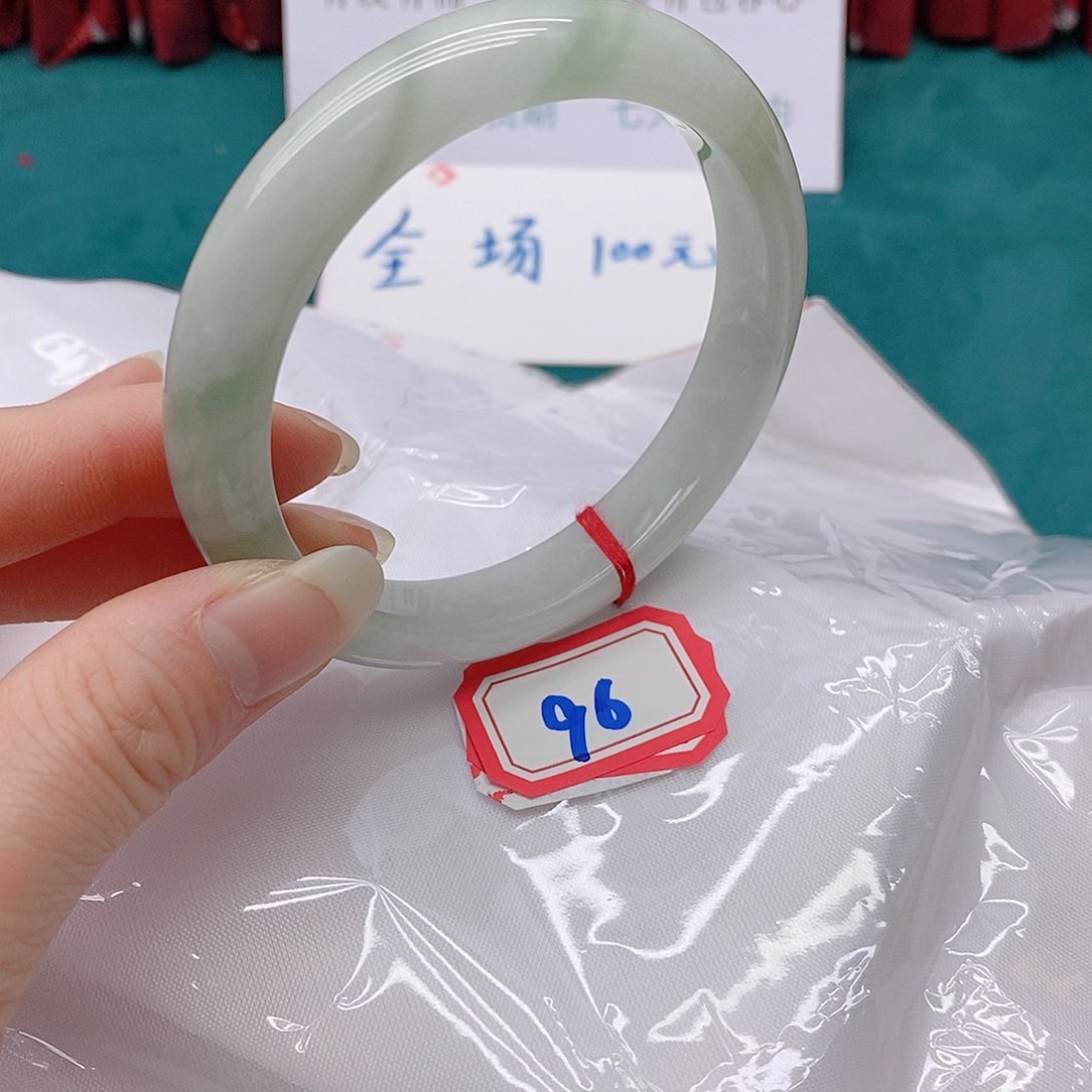 翡翠手镯未镶嵌山*966666666