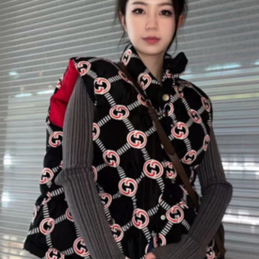 未使用 GUCCI/古驰  字母满印圆领直筒马甲 /38码/B02637