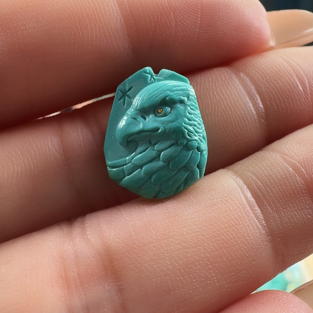 绿松石未镶嵌颈饰