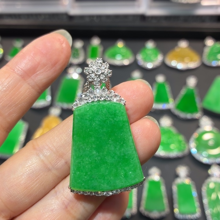 翡翠18K金镶嵌吊坠(不含链)翡翠