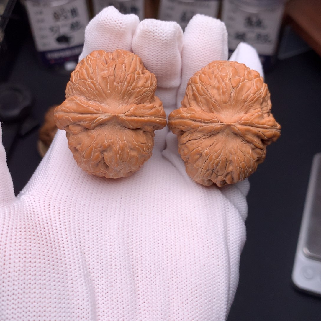 文玩核桃吊坠42元宝