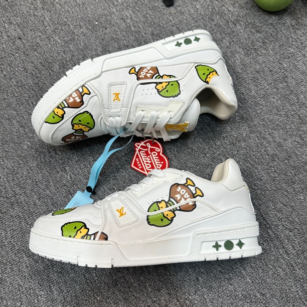 未使用 LouisVuitton/路易威登 板鞋/ 阳/39.5码 /trainer白色 
