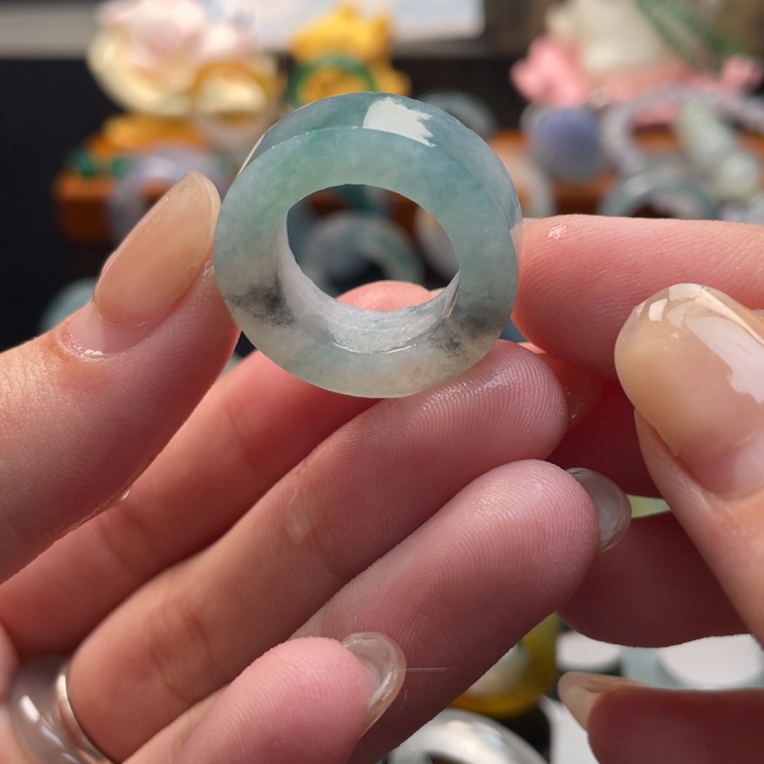 定制翡翠未镶嵌戒指