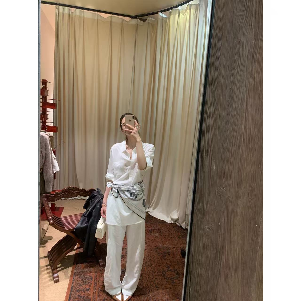 Mollyeeee 云栖白麻最近很爱的一条会呼吸裤子宽松有垂感什么能搭