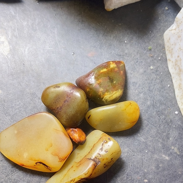 透闪石质玉未镶嵌珠宝半成品