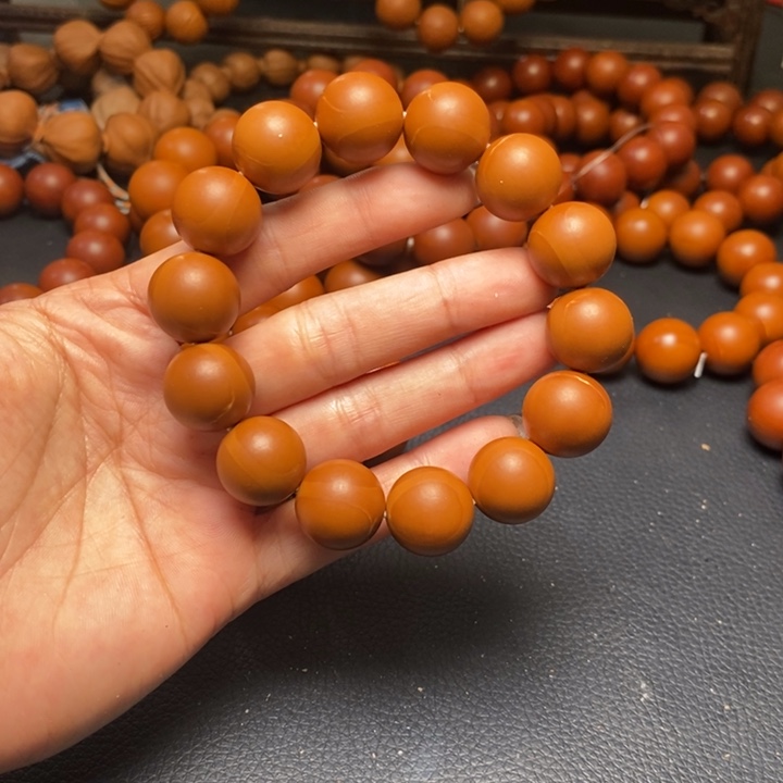 橄榄核吊坠1.6尺寸铁核小孔光珠全品