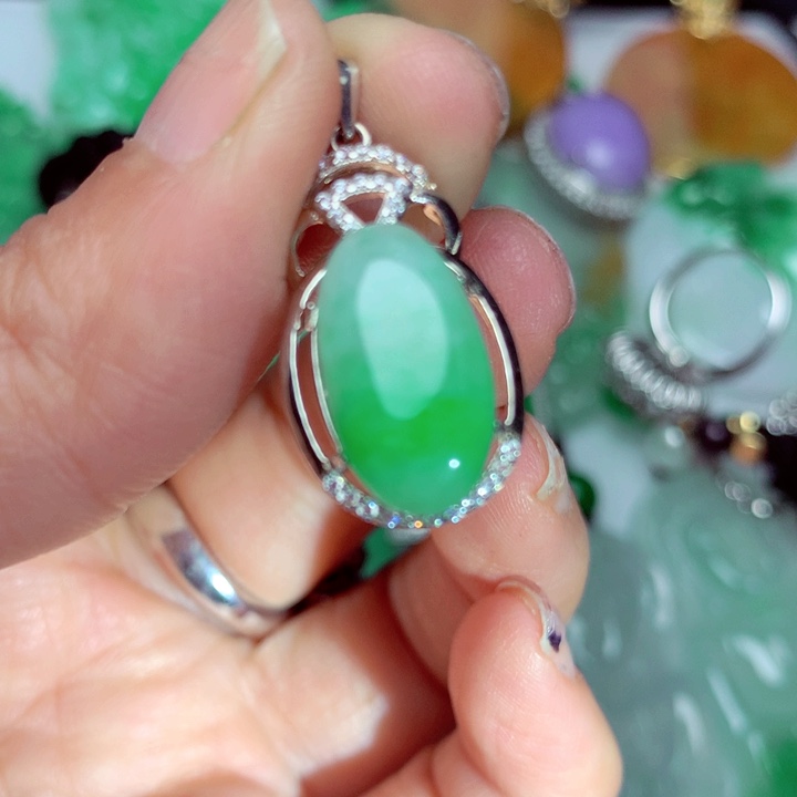 翡翠吊坠(不含链)未镶嵌