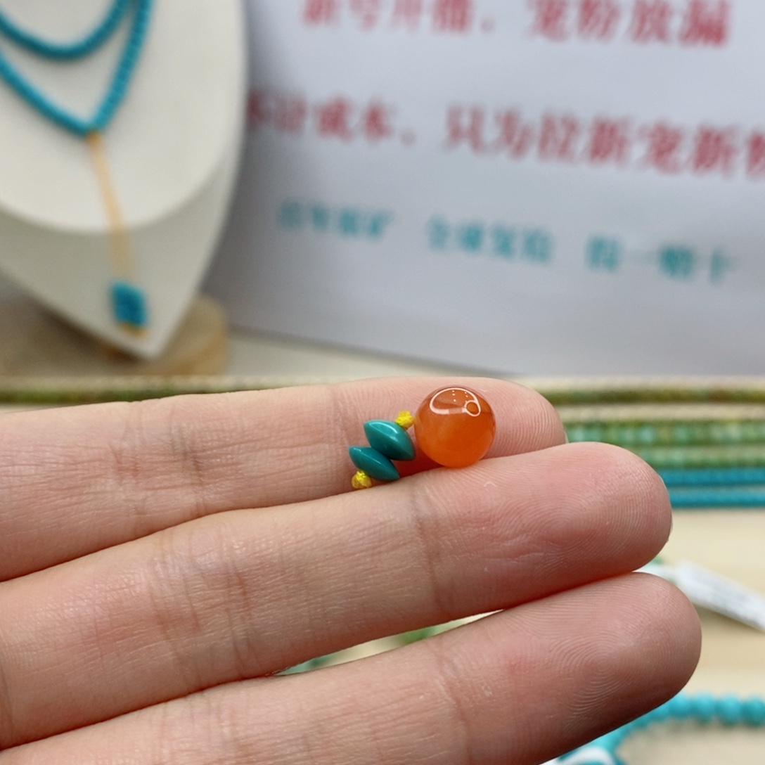南红玛瑙未镶嵌珠宝奇石