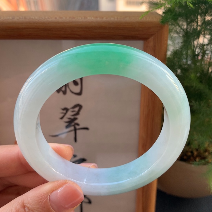 翡翠手镯未镶嵌翡翠手镯53