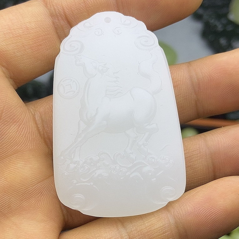 新疆昆仑山料马到功成平安无事牌时尚款