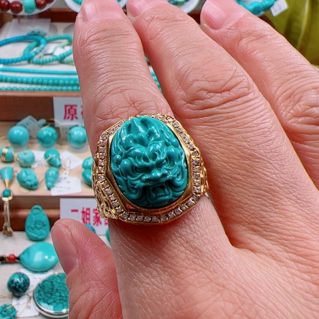 绿松石挂件18K金镶嵌1个