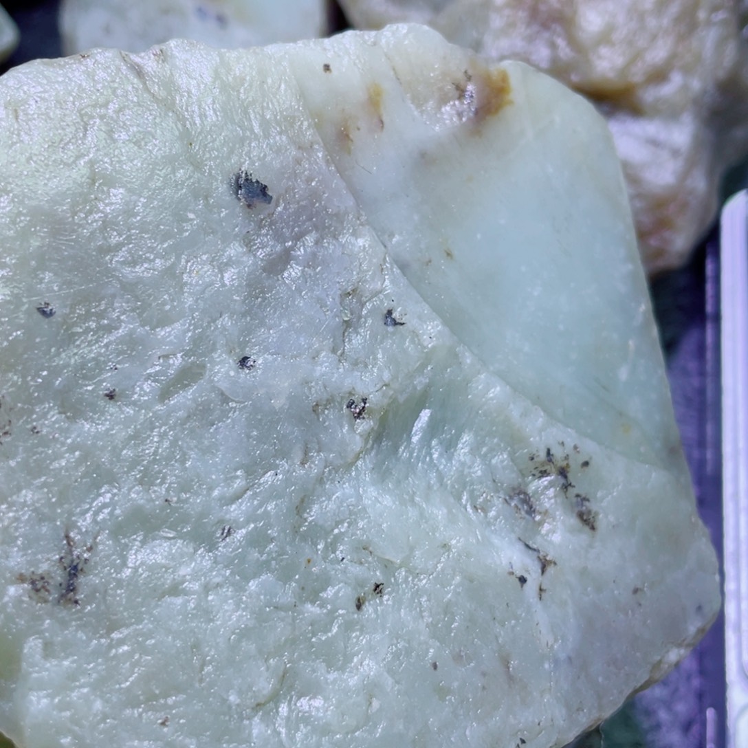 和田玉未镶嵌珠宝半成品