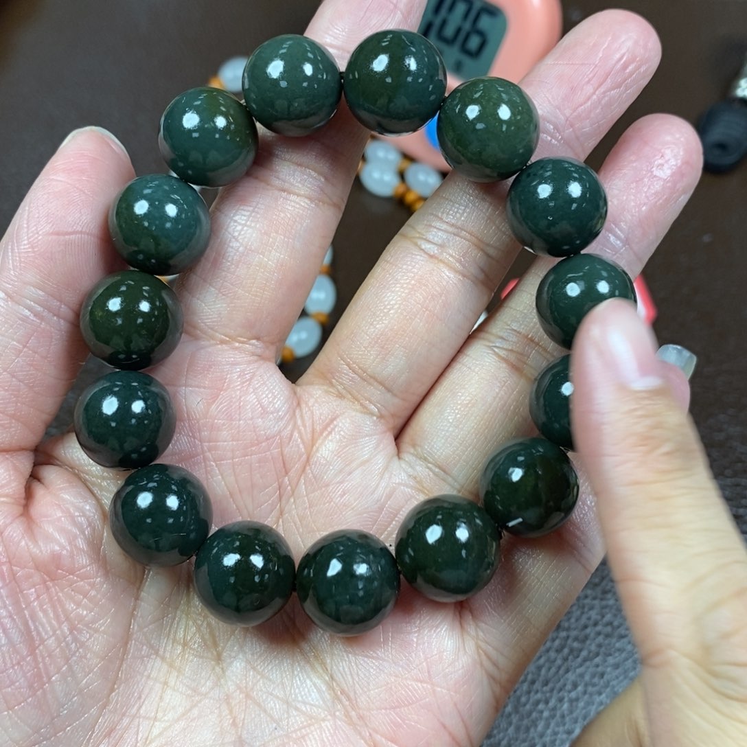 ：***海和田玉（糖玉）未镶嵌手链