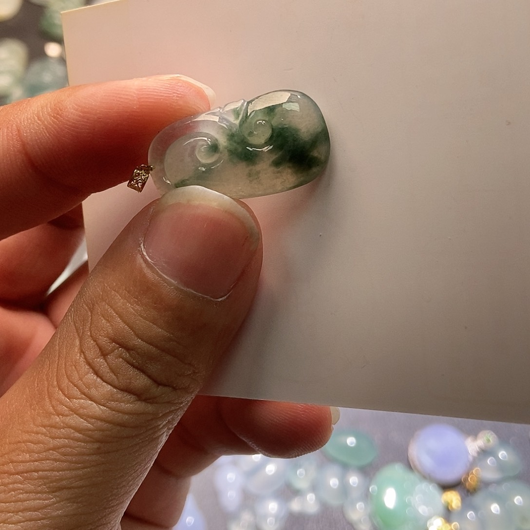 翡翠颈饰18K金镶嵌天然