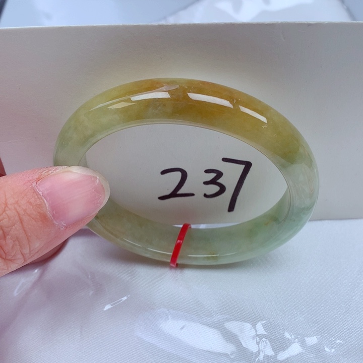 翡翠手镯（贵妃镯）未镶嵌翡翠