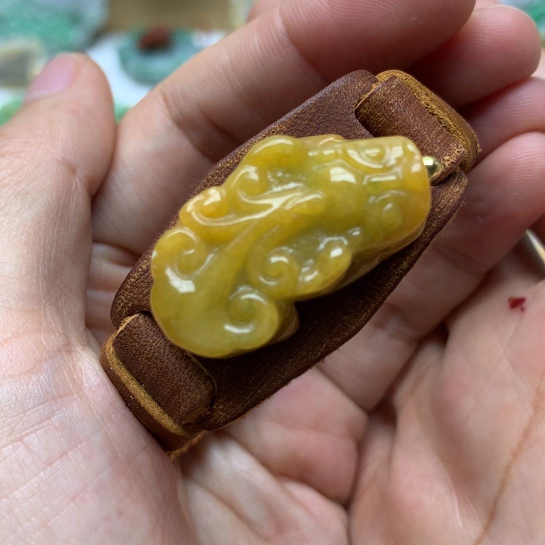 翡翠颈饰未镶嵌翡翠