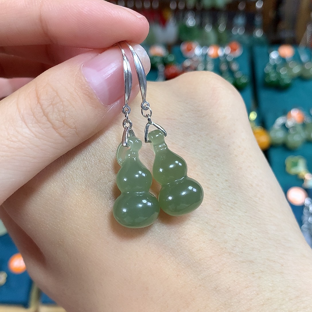 和田玉银S925镶嵌耳饰葫芦卡21.5左右