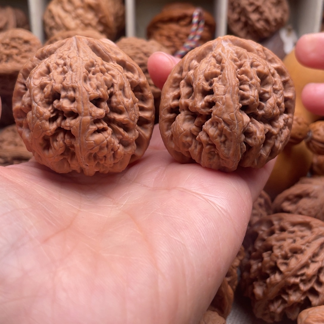 志***吊坠文玩核桃44粗筋