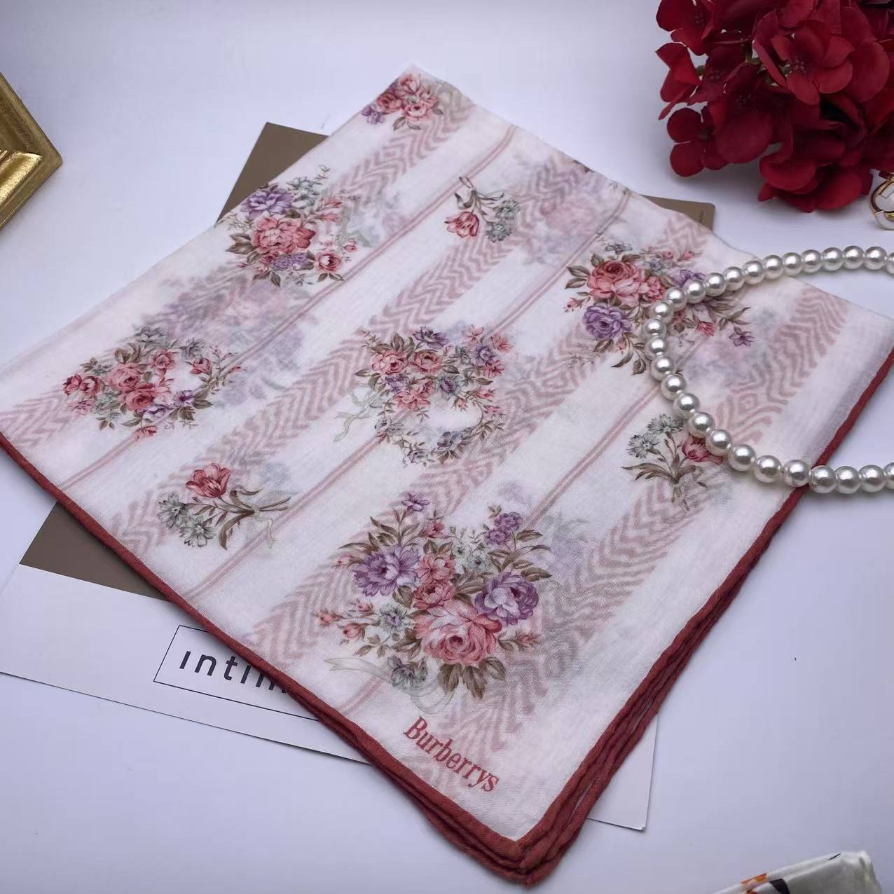 99新 BURBERRY/博柏利 海囤/巴宝莉/丝巾/yy06648