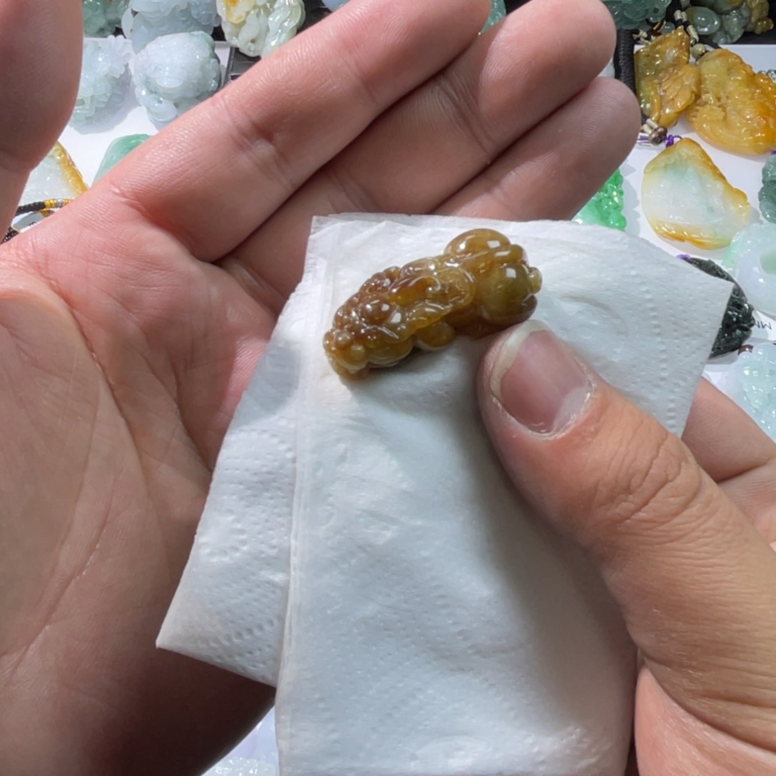 翡翠颈饰未镶嵌天然