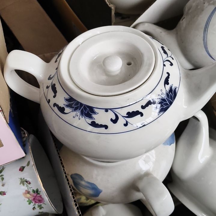 瓷陶瓷盘子碗啥都有