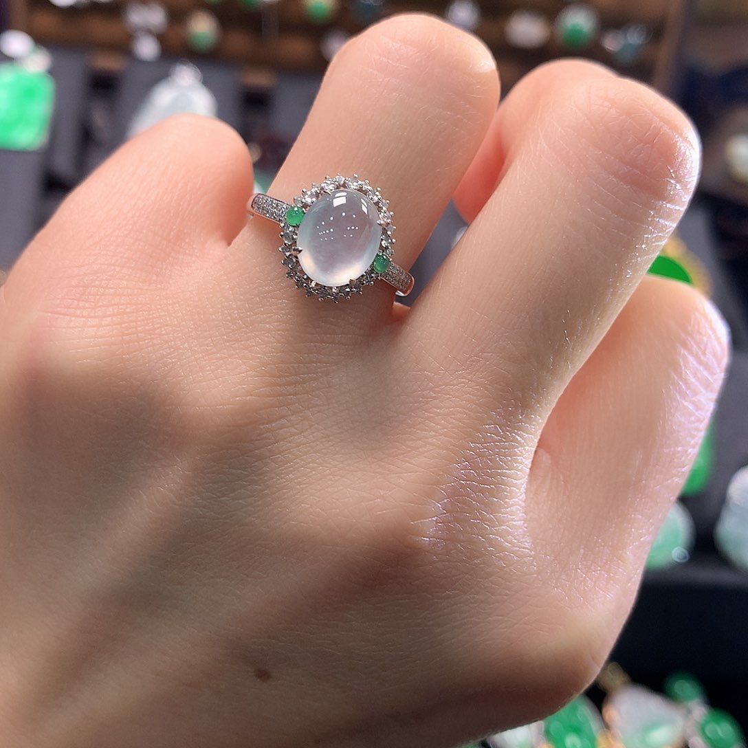 翡翠戒指18K金镶嵌冰蛋戒指