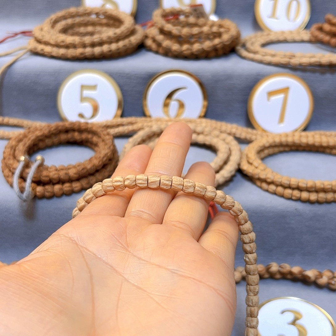 柏香籽/百香籽手串八****。