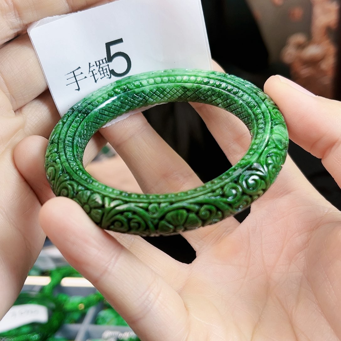 翡翠手镯未镶嵌手镯54.5