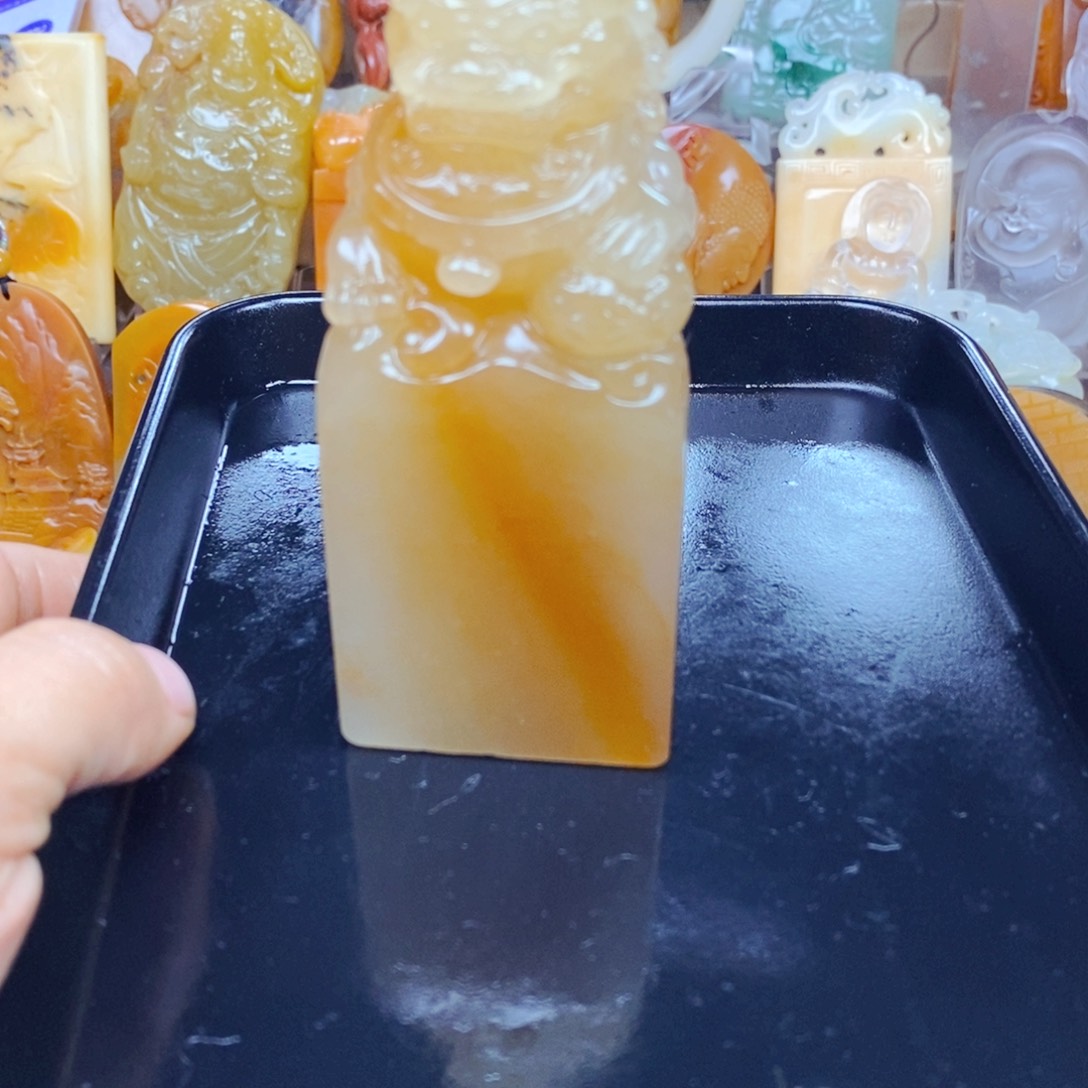 石英质玉（黄龙玉）未镶嵌颈饰