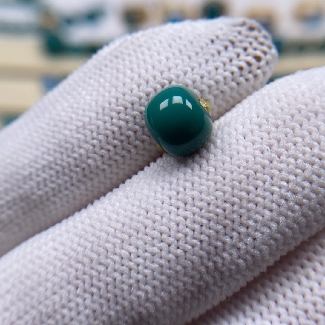 绿松石未镶嵌珠宝奇石老型8