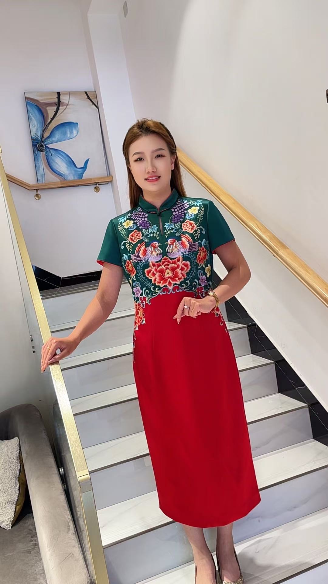 朱紫褕12062修身显瘦重工刺绣高端旗袍礼服