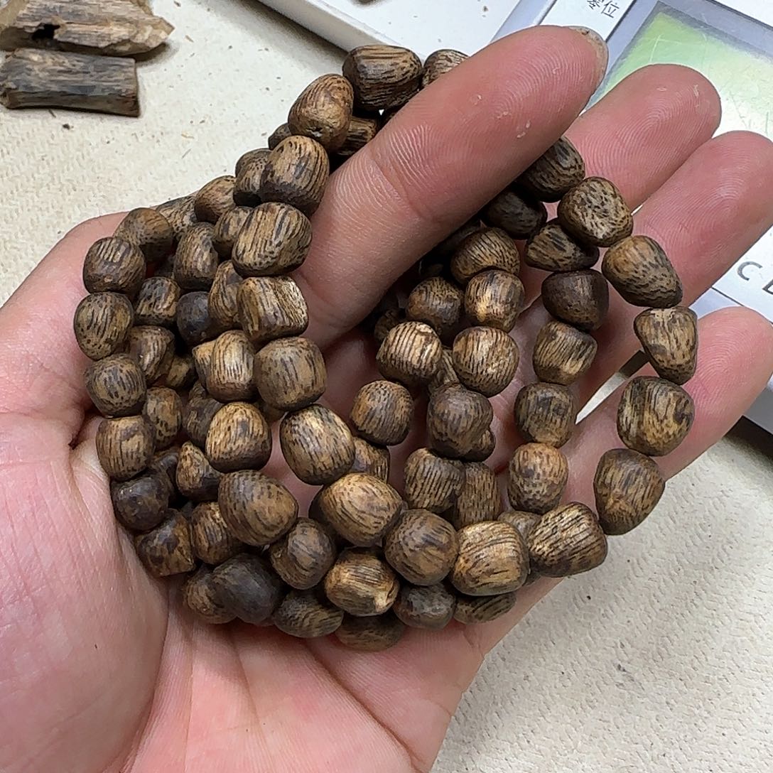 沉香沉香碎屑奇楠沉香树订单圈多样性发一条