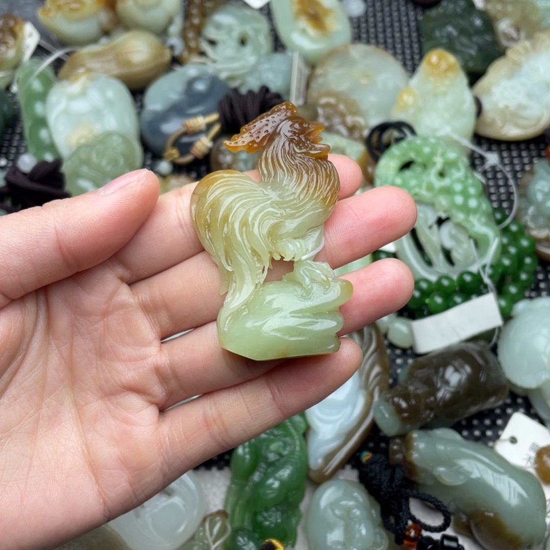 5***哥和田玉未镶嵌颈饰