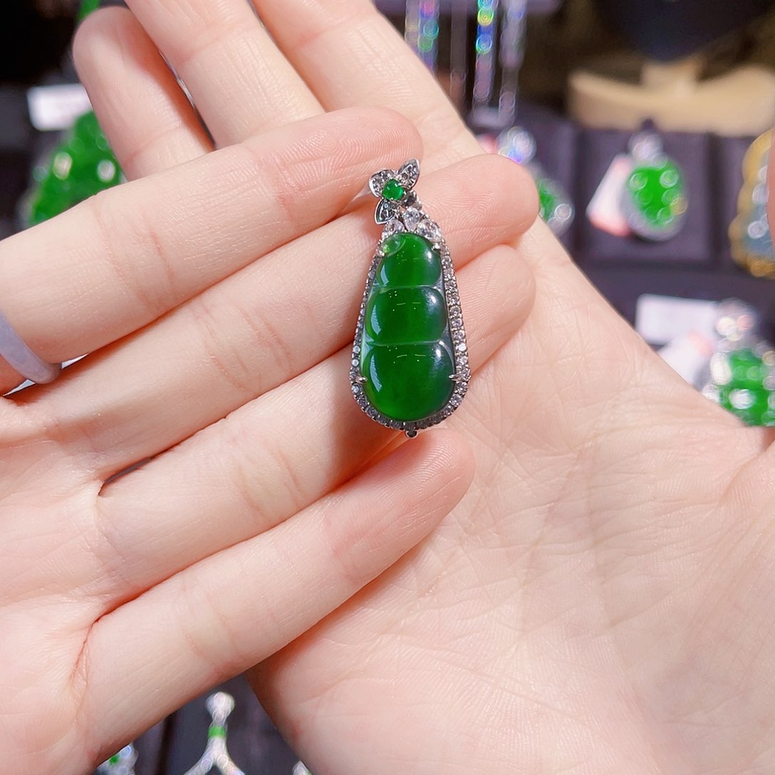 翡翠耳饰银S925镶嵌小*福豆