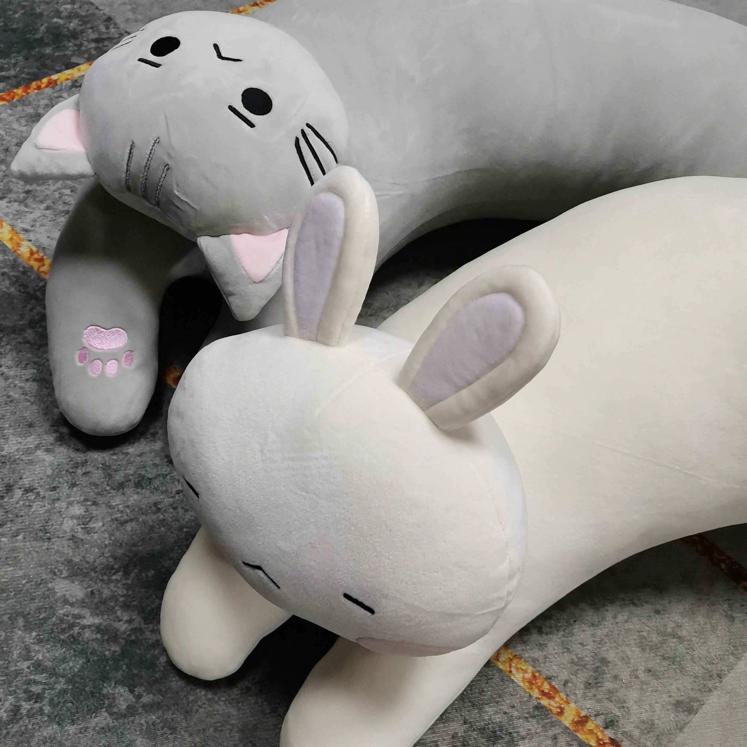 抱枕家居抱枕白兔灰猫