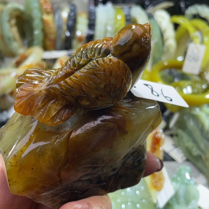 岫玉未镶嵌摆件w喜鹊