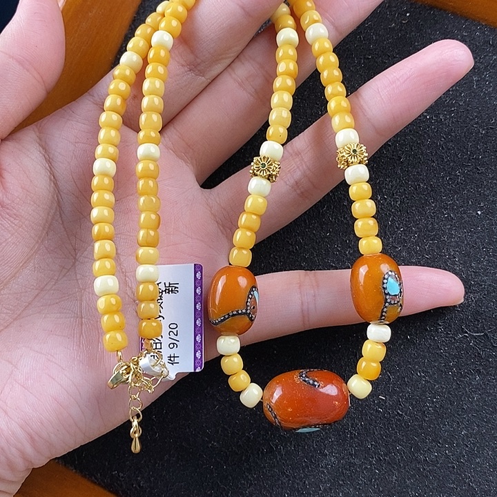 蜜蜡未镶嵌珠宝奇石